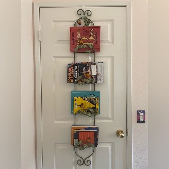 Antique Decorative Shelves - Picture 8 of 10